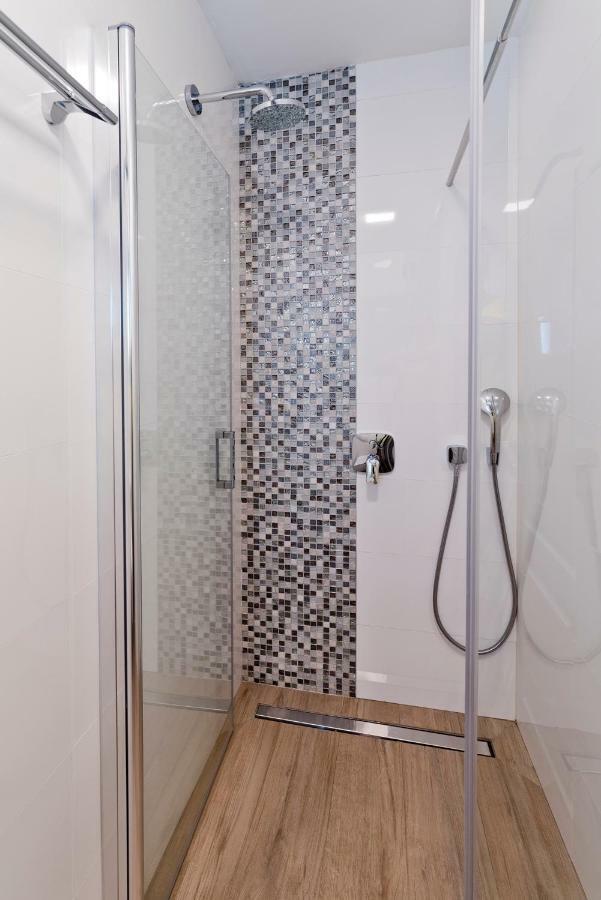 Apartment Marina พรีมอชเตน ภายนอก รูปภาพ